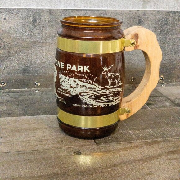 VINTAGE AMBER GLASS MUG SIESTA WARE YELLOWSTONE NATIONAL PARK WOODEN HANDLE - Picture 3 of 7